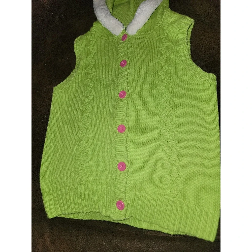 Gymboree outlet lovable giraffe‎ green vest size medium 7 8